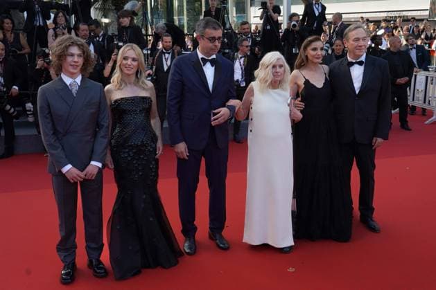 Samuel Kircher - LÃ a Drucker - Said Ben Said - Catherine Breillat - Clotilde Courau, Olivier Rabourdin CELEBRITES : 76 eme festival de Cannes - Red Carpet du film Â« L™Ã tÃ Dernier (Last Summer Â» - Cannes - 25 05 2023 NorbertScanella Panoramic 