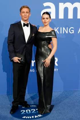 May 25, 2023: Matthias Schweighoefer and Ruby O. Fee attend the amfAR Gala Cannes 2023 during the 76th Cannes Film Festival, Festival de Cannes, at Hotel du Cap-Eden-Roc in Cap d Antibes, France, on 25 May 2023. Photo: - ZUMAm179 20230525_zep_m179_043 Copyright: xAlecxMichaelx