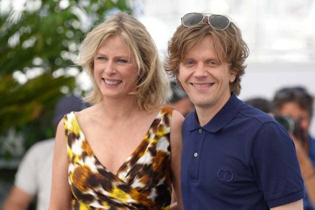 Karin Viard - Alex Lutz CELEBRITES : 76 eme festival de Cannes - Red Carpet du film Â« Une Nuit (Strangers By Night) Â» - Cannes - 26 05 2023 NorbertScanella Panoramic 