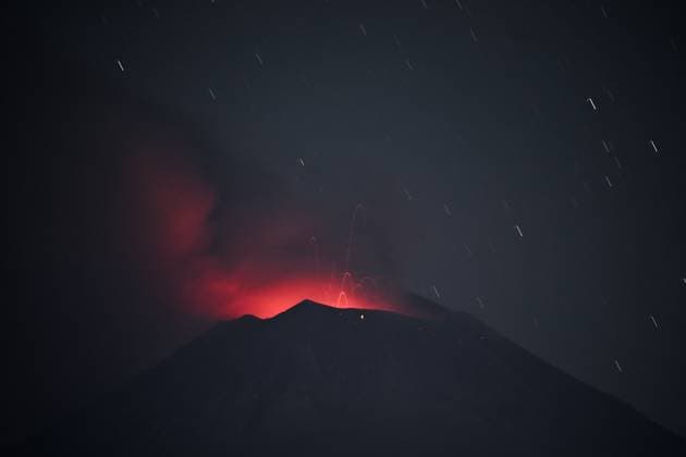 (230526) -- PUEBLA, May 26, 2023 -- This photo taken on May 25, 2023 shows a view of the Popocatepetl volcano observed from the state of Puebla, Mexico. ) MEXICO-PUEBLA-VOLCANO-POPOCATEPETL XinxYuewei 