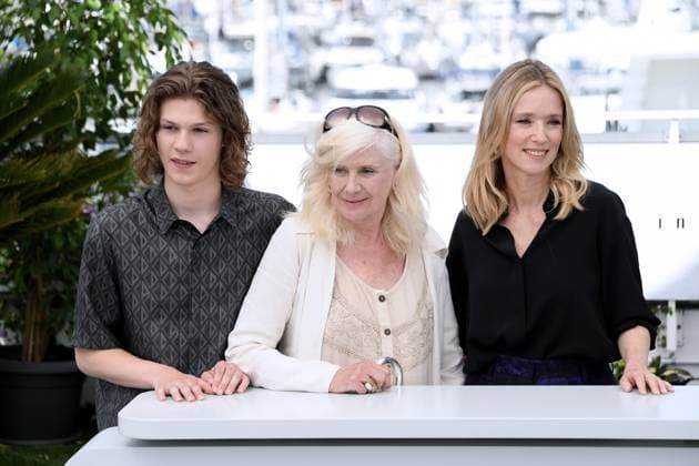 76th Cannes Film Festival 2023, Photocall film L ete Dernier (Last Summer) . Pictured: Samuel Kircher, Catherine Breillat, LÃ a Drucker  Copyright: xAlbertoxTerenghi PoolxPhotoxEvenx xPoolxPhotoxEventsx01x IPA_IPA38236007