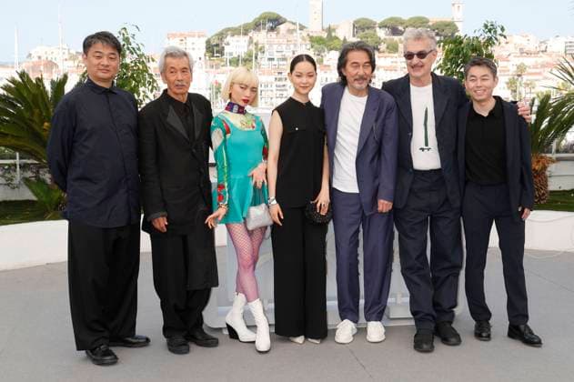 Takuma Takasaki, Min Tanaka, Aoi Yamada, Arisa Nakano, Koji Yakusho, Wim Wenders and Koji Yanai at the photocall for the feature film Perfect Days at the Festival de Cannes 2023 76 Cannes International Film Festival at the Palais des Festivals Cannes, 26 05 2023. Foto:xD.xBedrosianx xFuturexImage