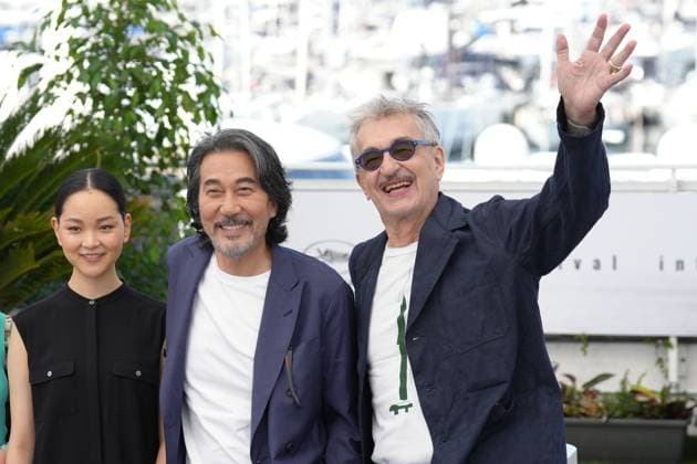 Arisa Nakano - KÅji Yakusho - Wim Wenders CELEBRITES : 76 eme festival de Cannes - Red Carpet du film Â« Perfect Days Â» - Cannes - 26 05 2023 NorbertScanella Panoramic 