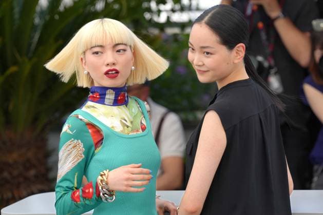 Aoi Yamada - Arisa Nakano CELEBRITES : 76 eme festival de Cannes - Red Carpet du film Â« Perfect Days Â» - Cannes - 26 05 2023 NorbertScanella Panoramic 