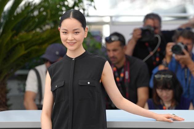 Arisa Nakano CELEBRITES : 76 eme festival de Cannes - Red Carpet du film Â« Perfect Days Â» - Cannes - 26 05 2023 NorbertScanella Panoramic 