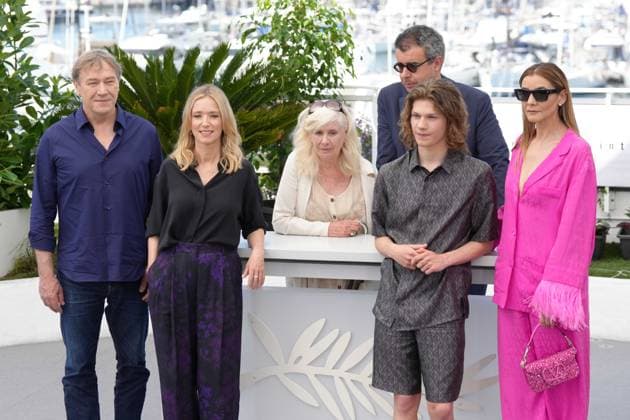 Olivier Rabourdin - LÃ a Drucker - Catherine Breillat - Said Ben Said - Samuel Kircher - Clotilde Courau CELEBRITES : 76 eme festival de Cannes - Red Carpet du film Â« L ete Dernier (Last Summer) Â» - Cannes - 26 05 2023 NorbertScanella Panoramic 