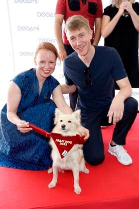 Alma Pöysti and Jussi Vatanen at the presentation of the Palm Dog Award 2023 to film dog Bijou at the Festival de Cannes 2023 76 Cannes International Film Festival Cannes, 26 05 2023. Foto:xD.xBedrosianx xFuturexImage