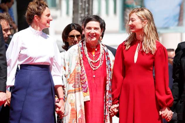 Alice Rohrwacher, Isabella Rossellini and Alba Rohrwacher at the premiere of the feature film La chimera at the Festival de Cannes 2023 76 Cannes International Film Festival at the Palais des Festivals Cannes, 26 05 2023. Foto:xD.xBedrosianx xFuturexImage