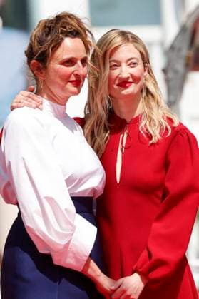Alice Rohrwacher and Alba Rohrwacher at the premiere of the feature film La chimera at the Festival de Cannes 2023 76 Cannes International Film Festival at the Palais des Festivals Cannes, 26 05 2023. Foto:xD.xBedrosianx xFuturexImage