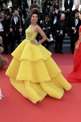 76th Cannes Film Festival 2023, Red carpet film The Old Oak. Pictured: Fagun Ivy Thakrar  Copyright: xAlbertoxTerenghi PoolxPhotoxEvenx xPoolxPhotoxEventsx01x IPA_IPA38246952