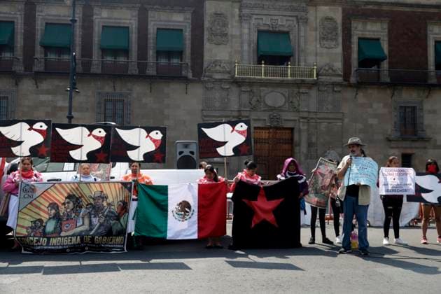 Zapatistas demand that the Government of Mexico stop harassment May 26, 2023, Mexico City, Mexico: Members of the Zapatista Movement in Mexico City demand that the Government of Mexico stop the harassment of indigenous communities in Chiapas, pronouncement outside the National Palace in the Zocalo in Mexico City. on May 26, 2023 in Mexico City, Mexico (Photo by Luis Barron Eyepix Group). Copyright: xLuisxBarronx xEyepixxGroupx LB_20230526_EZLN1