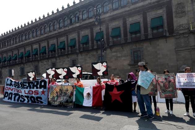 Zapatistas demand that the Government of Mexico stop harassment May 26, 2023, Mexico City, Mexico: Members of the Zapatista Movement in Mexico City demand that the Government of Mexico stop the harassment of indigenous communities in Chiapas, pronouncement outside the National Palace in the Zocalo in Mexico City. on May 26, 2023 in Mexico City, Mexico (Photo by Luis Barron Eyepix Group). Copyright: xLuisxBarronx xEyepixxGroupx LB_20230526_EZLN4