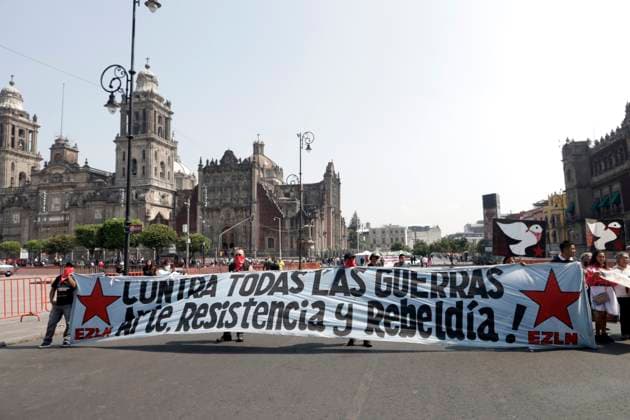 Zapatistas demand that the Government of Mexico stop harassment May 26, 2023, Mexico City, Mexico: Members of the Zapatista Movement in Mexico City demand that the Government of Mexico stop the harassment of indigenous communities in Chiapas, pronouncement outside the National Palace in the Zocalo in Mexico City. on May 26, 2023 in Mexico City, Mexico (Photo by Luis Barron Eyepix Group). Copyright: xLuisxBarronx xEyepixxGroupx LB_20230526_EZLN6
