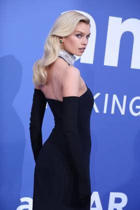 Stella Maxwell attends the amfAR Cinema Against AIDS gala during the 76th annual Cannes Film Festival on May 25, 2023 in Cannes, France. Copyright: ximageSPACEx