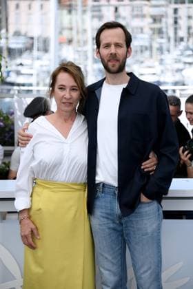 76th Cannes Film Festival 2023, Photocall film L AbbÃ Pierre . Pictured: Emmanuelle Bercot, Benjamin Lavernhe  Copyright: xAlbertoxTerenghi PoolxPhotoxEvenx xPoolxPhotoxEventsx01x IPA_IPA38264539