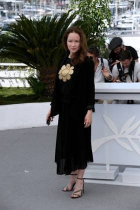 76th Cannes Film Festival 2023, Photocall film L AbbÃ Pierre . Pictured: Chloe Stefani  Copyright: xAlbertoxTerenghi PoolxPhotoxEvenx xPoolxPhotoxEventsx01x IPA_IPA38264570