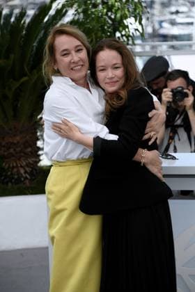 76th Cannes Film Festival 2023, Photocall film L AbbÃ Pierre . Pictured: Chloe Stefani, Emmanuelle Bercot  Copyright: xAlbertoxTerenghi PoolxPhotoxEvenx xPoolxPhotoxEventsx01x IPA_IPA38264578