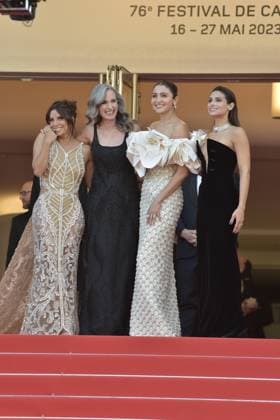 Eva Longoria, Andie MacDowell, Anushka Sharma and Renata Notni at THE OLD OAK Premiere 76 Cannes Film Festival 26 05 2023
