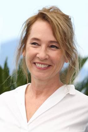 Festival International du Film de Cannes. Photocall du film L abbe Pierre - une vie de combats . 76th Cannes Film Festival. Photocall with cast of the film L abbe Pierre - une vie de combats . Emmanuelle Bercot. 292697 2023-05-27 Cannes France  Copyright: xIsabellexVautierx xStarfacex STAR_292697_007