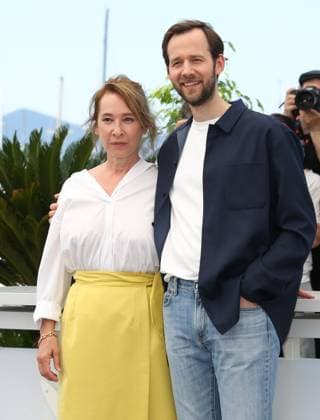 Festival International du Film de Cannes. Photocall du film L abbe Pierre - une vie de combats . 76th Cannes Film Festival. Photocall with cast of the film L abbe Pierre - une vie de combats . Emmanuelle Bercot and Benjamin Lavernhe. 292697 2023-05-27 Cannes France  Copyright: xIsabellexVautierx xStarfacex STAR_292697_015
