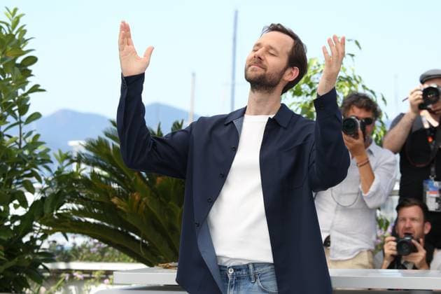 Festival International du Film de Cannes. Photocall du film L abbe Pierre - une vie de combats . 76th Cannes Film Festival. Photocall with cast of the film L abbe Pierre - une vie de combats . Benjamin Lavernhe. 292697 2023-05-27 Cannes France  Copyright: xIsabellexVautierx xStarfacex STAR_292697_023