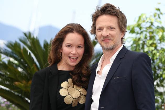 Festival International du Film de Cannes. Photocall du film L abbe Pierre - une vie de combats . 76th Cannes Film Festival. Photocall with cast of the film L abbe Pierre - une vie de combats . Chloe Stefani and Frederic Tellier. 292697 2023-05-27 Cannes France  Copyright: xIsabellexVautierx xStarfacex STAR_292697_025