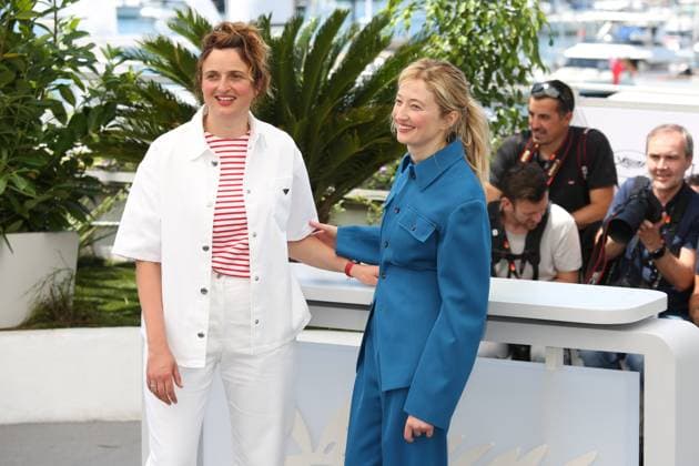 76e Festival International du Film de Cannes. Photocall. 76th Cannes Film Festival. Photocall with cast of the film La chimera . Alice Rohrwacher and Alba Rohrwacher. 292714 2023-05-27 Cannes France  Copyright: xIsabellexVautierx xStarfacex STAR_292714_023