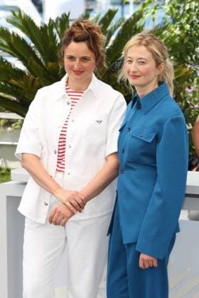 76e Festival International du Film de Cannes. Photocall. 76th Cannes Film Festival. Photocall with cast of the film La chimera . Alice Rohrwacher and Alba Rohrwacher. 292714 2023-05-27 Cannes France  Copyright: xIsabellexVautierx xStarfacex STAR_292714_024