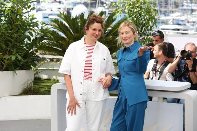 76e Festival International du Film de Cannes. Photocall. 76th Cannes Film Festival. Photocall with cast of the film La chimera . Alice Rohrwacher and Alba Rohrwacher. 292714 2023-05-27 Cannes France  Copyright: xIsabellexVautierx xStarfacex STAR_292714_029