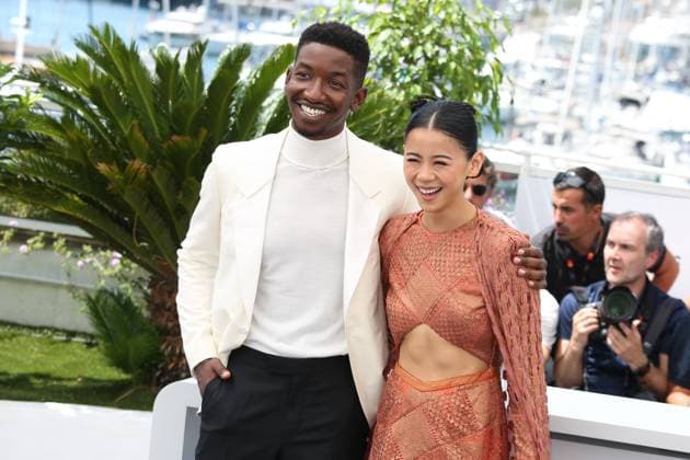 76e Festival International du Film de Cannes. Photocall. 76th Cannes Film Festival. Photocall with cast of the film Elemental . Mamoudou Athie and Leah Lewis. 292714 2023-05-27 Cannes France  Copyright: xIsabellexVautierx xStarfacex STAR_292714_154
