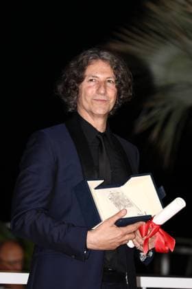 May 27, 2023, Cannes, Cote d Azur, France: Director JONATHAN GLAZER wins the GRAND PRIX and attends the Awards photocall of the 76th Annual Cannes Film Festival at Palais des Festivals on May 27, 2023 in Cannes, France Cannes France - ZUMAc179 20230527_zep_c179_048 Copyright: xMickaelxChavetx