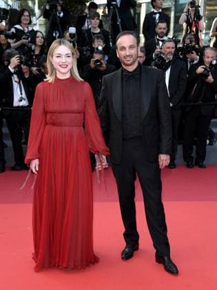 76th Cannes Film Festival 2023, evening 12 - Red Carpet Elemental and Closing Ceremony. In the photo Emilie Dequenne, Michel Ferracci  Copyright: xAlbertoxTerenghix xipa-agency.nex xPoolxPhotoxEventsx01x IPA_IPA38278290