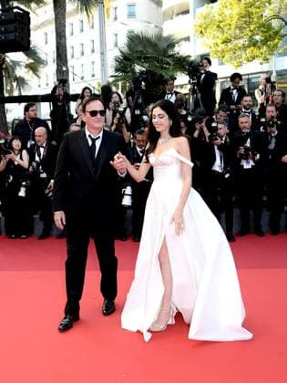 76th Cannes Film Festival 2023, evening 12 - Red Carpet Elemental and Closing Ceremony. In the picture Quentin Tarantino, Daniella Pick attend  Copyright: xAlbertoxTerenghix xipa-agency.nex xPoolxPhotoxEventsx01x IPA_IPA38278305
