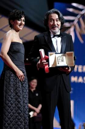 Zar Amir Ebrahimi and Koji Yakusho with the award for best actor in Perfect Days at the award ceremony at the Festival de Cannes 2023 76 Cannes International Film Festival at the Palais des Festivals Cannes, 27 05 2023. Foto:xD.xBedrosianx xFuturexImage