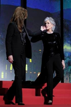 Justine Triet and Jane Fonda at the award ceremony at the Festival de Cannes 2023 76 Cannes International Film Festival at the Palais des Festivals Cannes, 27 05 2023. Foto:xD.xBedrosianx xFuturexImage