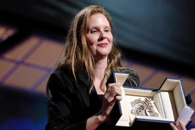 Justine Triet with the Palme dOr for the best film Anatomie d™une chute at the awards ceremony at the Festival de Cannes 2023 76 Cannes International Film Festival at the Palais des Festivals Cannes, 27 05 2023. Foto:xD.xBedrosianx xFuturexImage