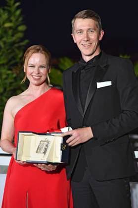 Alma Pöysti and Jussi Vatanen with the Jury Prize for Fallen Leaves representing Aki Kaurismäki at the Photocall with the Laureates at the Festival de Cannes 2023 76 Cannes International Film Festival at the Palais des Festivals Cannes, 27 05 2023. Foto:xD.xBedrosianx xFuturexImage