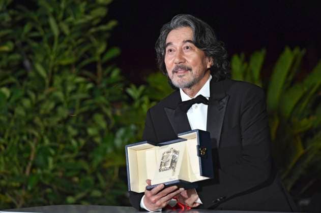 Koji Yakusho with the best actor award in Perfect Days at the photocall with the award winners at the Festival de Cannes 2023 76 Cannes International Film Festival at the Palais des Festivals Cannes, 27 05 2023. Foto:xD.xBedrosianx xFuturexImage