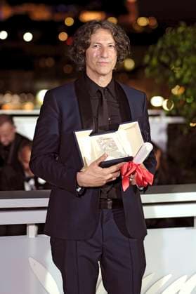 Jonathan Glazer with the Grand Jury Prize for The Zone of Interest at the photocall with the award winners at the Festival de Cannes 2023 76 Cannes International Film Festival at the Palais des Festivals Cannes, 27 05 2023. Foto:xD.xBedrosianx xFuturexImage