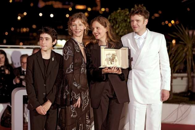 Antoine Reinartz, Sandra Hüller, Justine Triet with the Palme dOr for best film Anatomie d™une chute and Milo Machado Graner at the photocall with the winners at the Festival de Cannes 2023 76 Cannes International Film Festival at the Palais des Festivals Cannes, 27 05 2023. Foto:xD.xBedrosianx xFuturexImage
