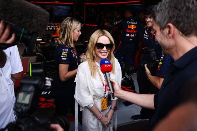 May 28, 2023, Monte Carlo, Monaco: Kylie Minogue is seen in Red Bull Racing garage after F1 Grand Prix of Monaco at Circuit de Monaco on May 27, 2023 in Monte-Carlo, Monaco. Monte Carlo Monaco - ZUMAz156 20230528_zip_z156_047 Copyright: xBeataxZawrzelx
