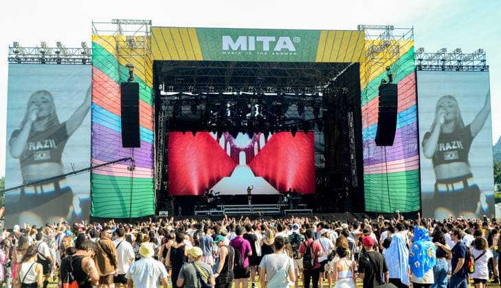 RIO DE JANEIRO, RJ - 28.05.2023: SEGUNDO DIA DO MITA NO RIO DE JANEIRO - Photos during the Rio de Janeiro edition of MITA, Music is the Answer, this Sunday (28), at the Jockey Clube, in Jardim Botânico, a neighborhood in the south of the capital. In the photo, the singer Sabrina Carpenter. x2380266x  Belga