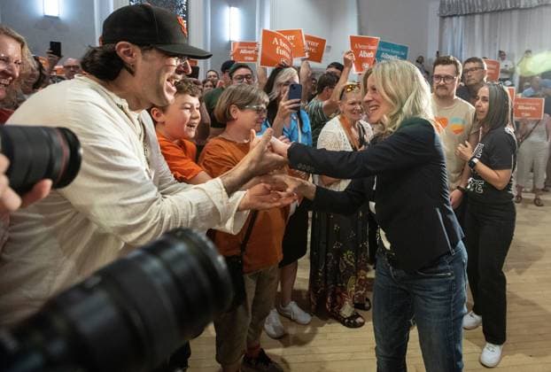 May 28, 2023, EDMONTON, AB, CANADA: Leader of the NDP Rachel Notley meets with supporters during a campaign rally in Edmonton Alberta on Sunday May 28, 2023. EDMONTON CANADA  - ZUMAc35_ 20230528_zaf_c35_022 Copyright: xJasonxFransonx