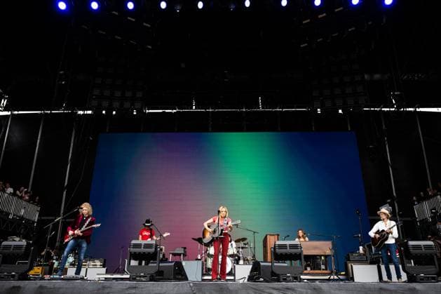 May 28, 2023, NAPA, CA, USA: Sheryl Crow performs on Day 3 of BottleRock Napa Valley Music Festival at Napa Valley Expo on May 28, 2023 in Napa, California. NAPA USA - ZUMAs181 20230528_zea_s181_189 Copyright: xChrisxTuitex