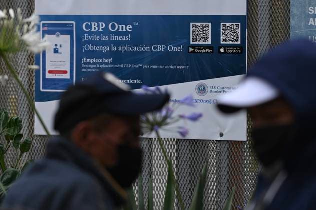 May 29, 2023, Tijuana, Baja California, Mexico: Currently the CBPOne app is the only means of processing legal asylum claims for thousands of migrants who are seeking to enter the United States. Tijuana Mexico - ZUMAm180 20230529_zip_m180_003 Copyright: xCarlosxA.xMorenox