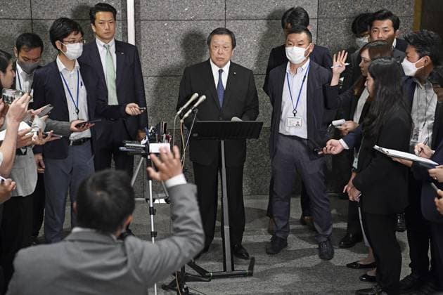 News Themen der Woche KW22 News Bilder des Tages N. Korea fires suspected ballistic missile Japanese Defense Minister Yasukazu Hamada meets the press at the Defense Ministry head office in Tokyo on May 31, 2023, following the launch of a suspected ballistic missile by North Korea on the first day of a launch window announced by Pyongyang for a military reconnaissance satellite.  A14AA0001532645P