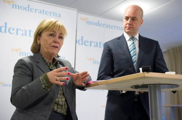 STOCKHOLM 20130110 Statsminister Fredrik Reinfeldt och justitieminister Beatrice Ask besöker Stödcentrum för unga brottsoffer i Stockholm pa onsdagen. En moderat arbetsgrupp ledd av justitieminister Beatrice Ask anser att straffen för unga brottslingar bör skärpas. STOCKHOLM Sverige x10000x *** STOCKHOLM 20130110 Prime Minister Fredrik Reinfeldt and Minister of Justice Beatrice Ask visit the Support Center for Young Victims of Crime in Stockholm on Wednesday A moderate working group led by Minister of Justice Beatrice Ask believes that sentences for young criminals should be tightened STOCKHOLM Sweden x10000x  Copyright: xBERTILxENEVAGxERICSONx xTTx STÖDCENTRUM