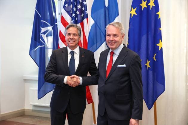 News Themen der Woche KW22 News Bilder des Tages June 2, 2023, Helsinki, Finland: US Secretary of State ANTONY BLINKEN, left, and Finnish Foreign Minister PEKKA HAAVISTO, meet at the Ministry for Foreign Affairs. Blinken started an official visit to Helsinki on Friday, about two months after Finland became the newest member of Nato. In a speech at Helsinki City Hall, Blinken criticised Russia and President Vladimir Putin s ongoing war in Ukraine. Helsinki Finland - ZUMAt227 20230602_zip_t227_008 Copyright: xMarinaxTakimotox