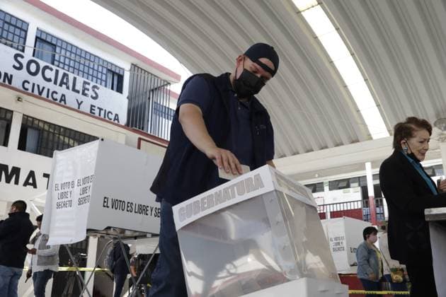 News Bilder des Tages Electoral process for the government of the State of Mexico June 4, 2023, Municipality of Texcoco, State of Mexico, Mexico: Citizens go to the polls to cast their votes for the gubernatorial election, in the municipality of Texcoco in the State of Mexico. on June 4, 2023 in Municipality of Texcoco, State of Mexico, Mexico (Photo by Luis Barron Eyepix Group). Copyright: xLuisxBarronx xEyepixxGroupx LB_20230604_DELFINA29