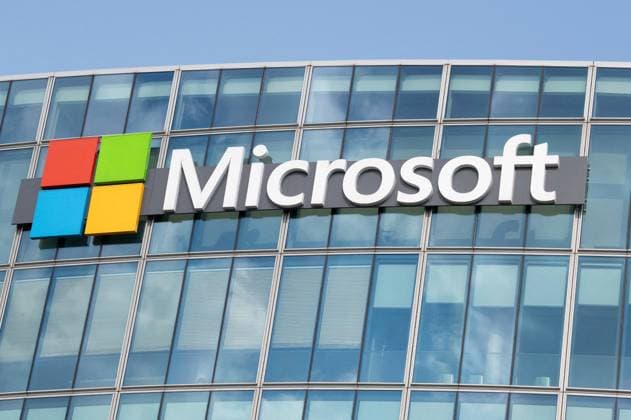Microsoft To Cut 10000 Jobs As Spending Slows File photo dated April 10, 2020 of the Microsoft logo on its French headquarters building in Issy-les-Moulineaux, France. Microsoft will cut 10,000 jobs in the latest round of staff redundancies to hit the tech industry. It will affect up to 5 % of its global workforce and cost the business $ 1.2bn in severance and reorganisation costs. Microsoft chief executive Satya Nadella said that while customer spending had grown during Covid, more people were now choosing to exercise caution . He said the firm would continue to hire in key areas. Photo by David Niviere Abacapress.Com ISSY-LES-MOULINEAUX France  Copyright: xNivierexDavid ABACAPRESS.COMx 838855_002 NivierexDavid ABACAPRESS.COMx 838855_002
